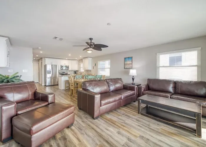 Four Shores Unit 1 Direct Gulf With Pool & * Clearwater Beach