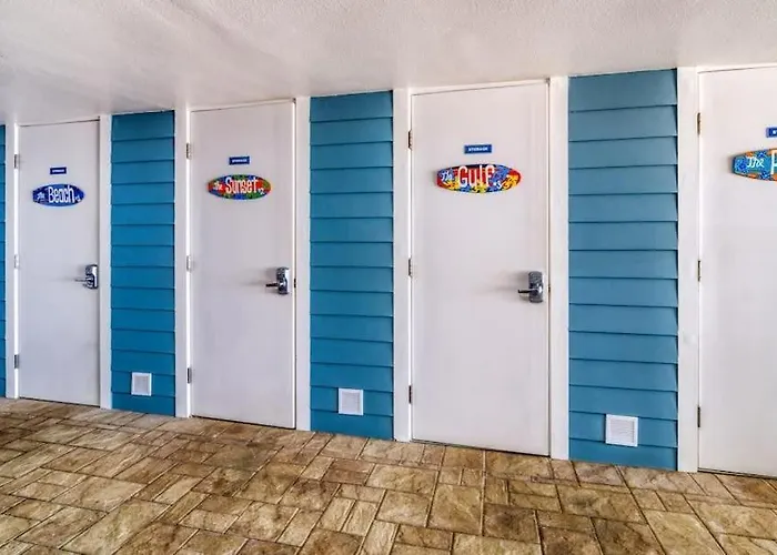 Four Shores Unit 1 Direct Gulf With Pool & Ferienhaus
