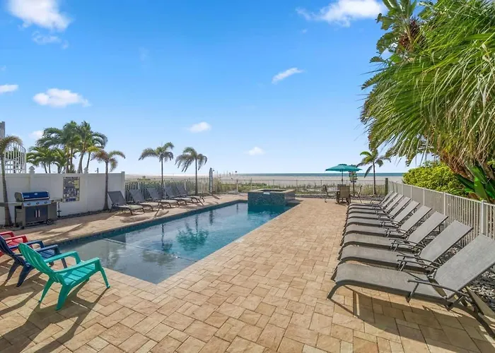 Four Shores Unit 1 Direct Gulf With Pool & * Clearwater Beach