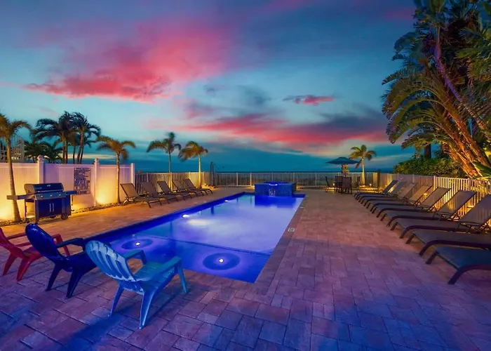 Four Shores Unit 1 Direct Gulf With Pool & Clearwater Beach